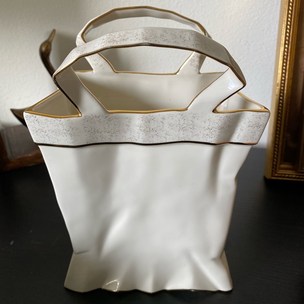 Purse vase/planter